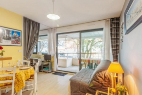 Splendid flat with terrace nearby La Rochelle city center - Welkeys